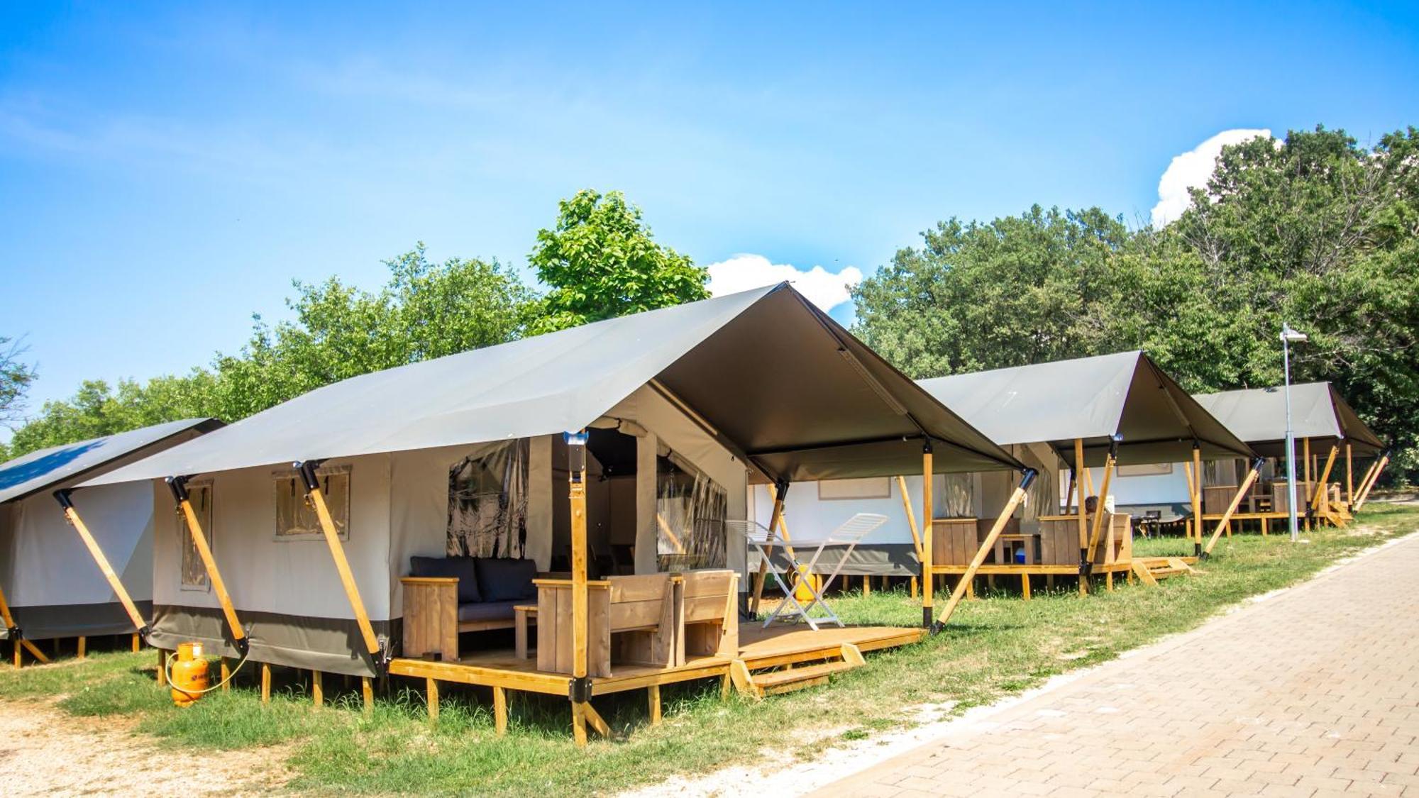 Easyatent Safari Tent Lanterna Červar-Porat Oda fotoğraf