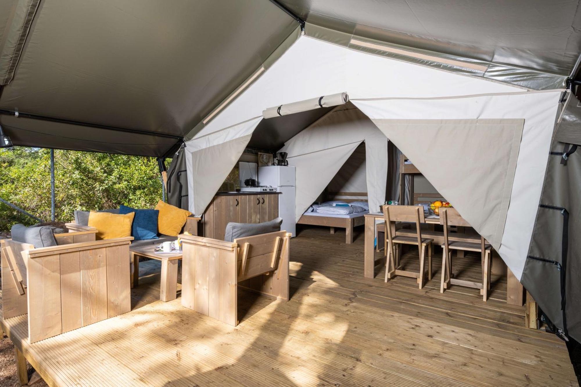 Easyatent Safari Tent Lanterna Červar-Porat Oda fotoğraf