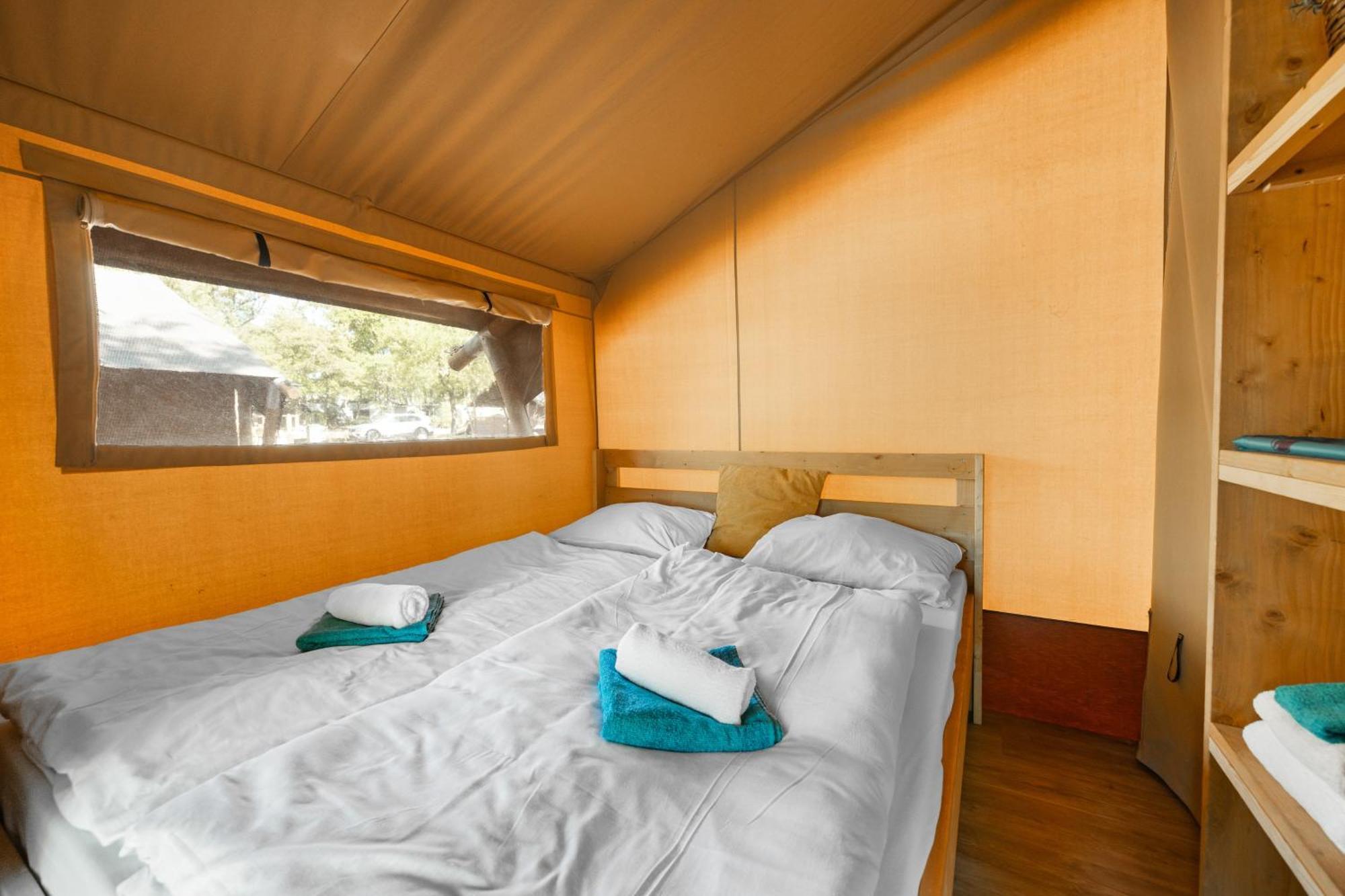 Easyatent Safari Tent Lanterna Červar-Porat Oda fotoğraf
