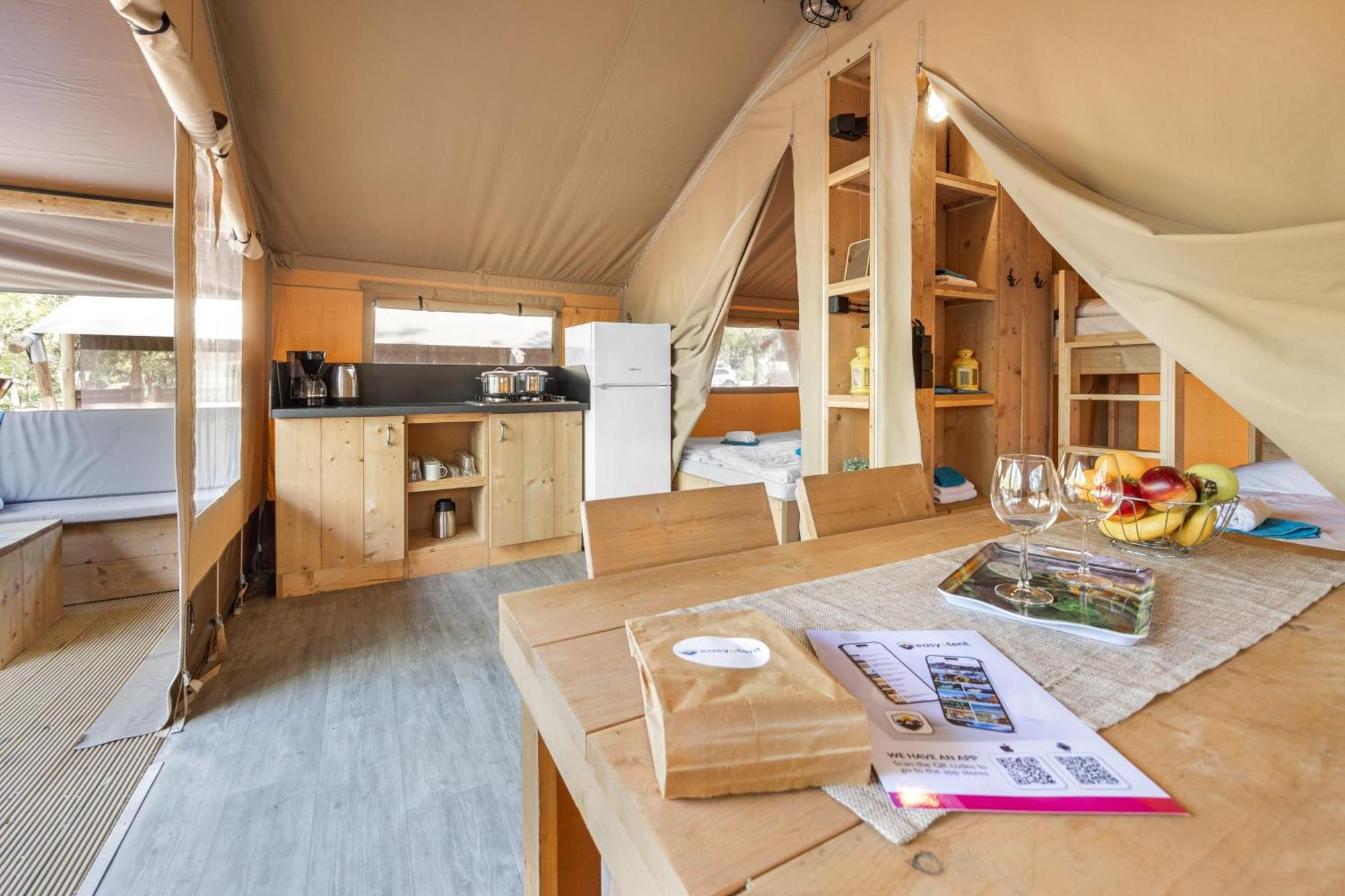 Easyatent Safari Tent Lanterna Červar-Porat Oda fotoğraf
