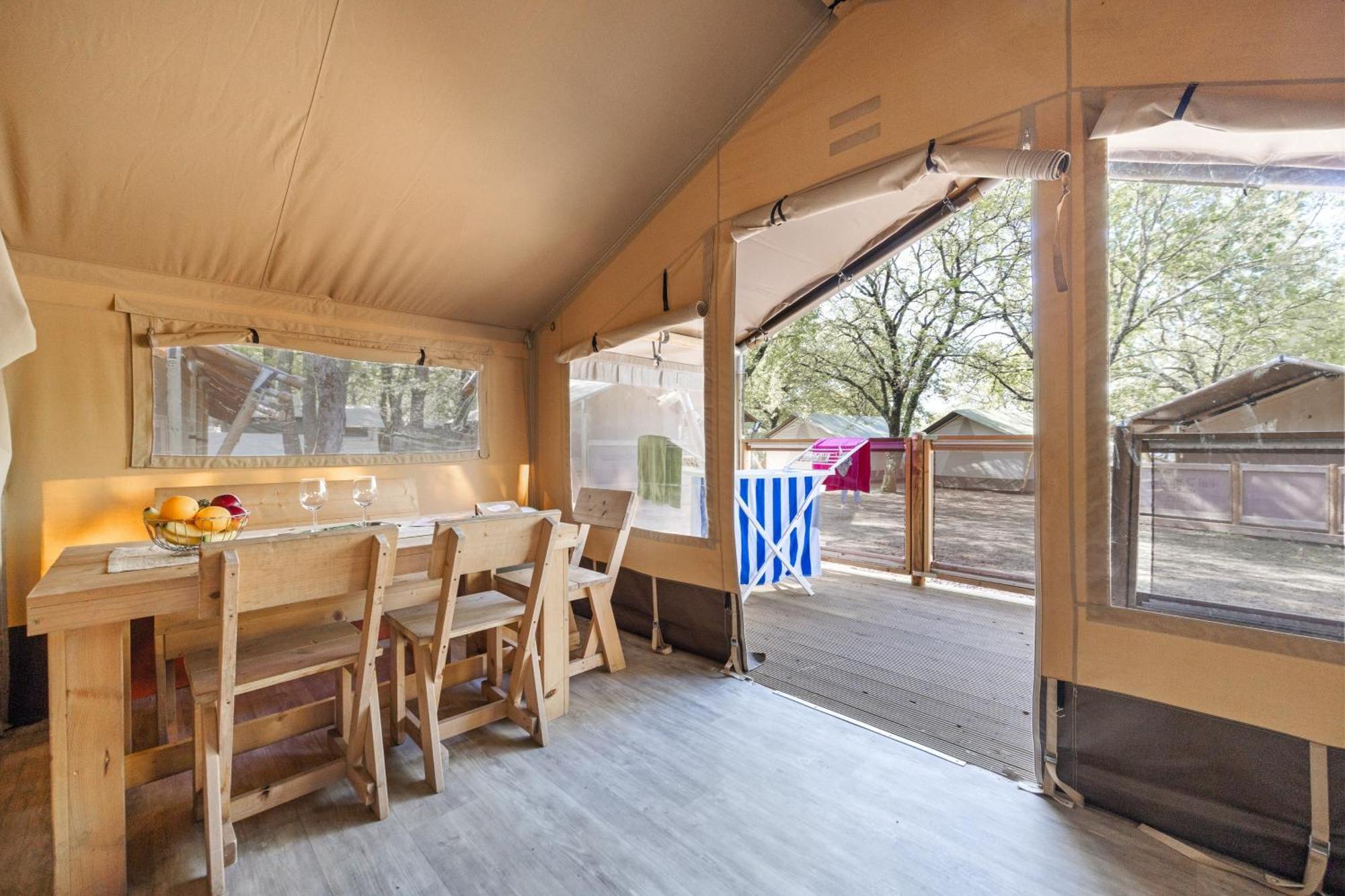 Easyatent Safari Tent Lanterna Červar-Porat Oda fotoğraf
