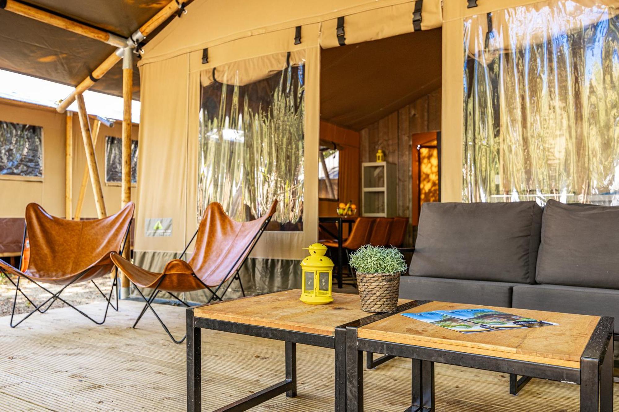 Easyatent Safari Tent Lanterna Červar-Porat Oda fotoğraf