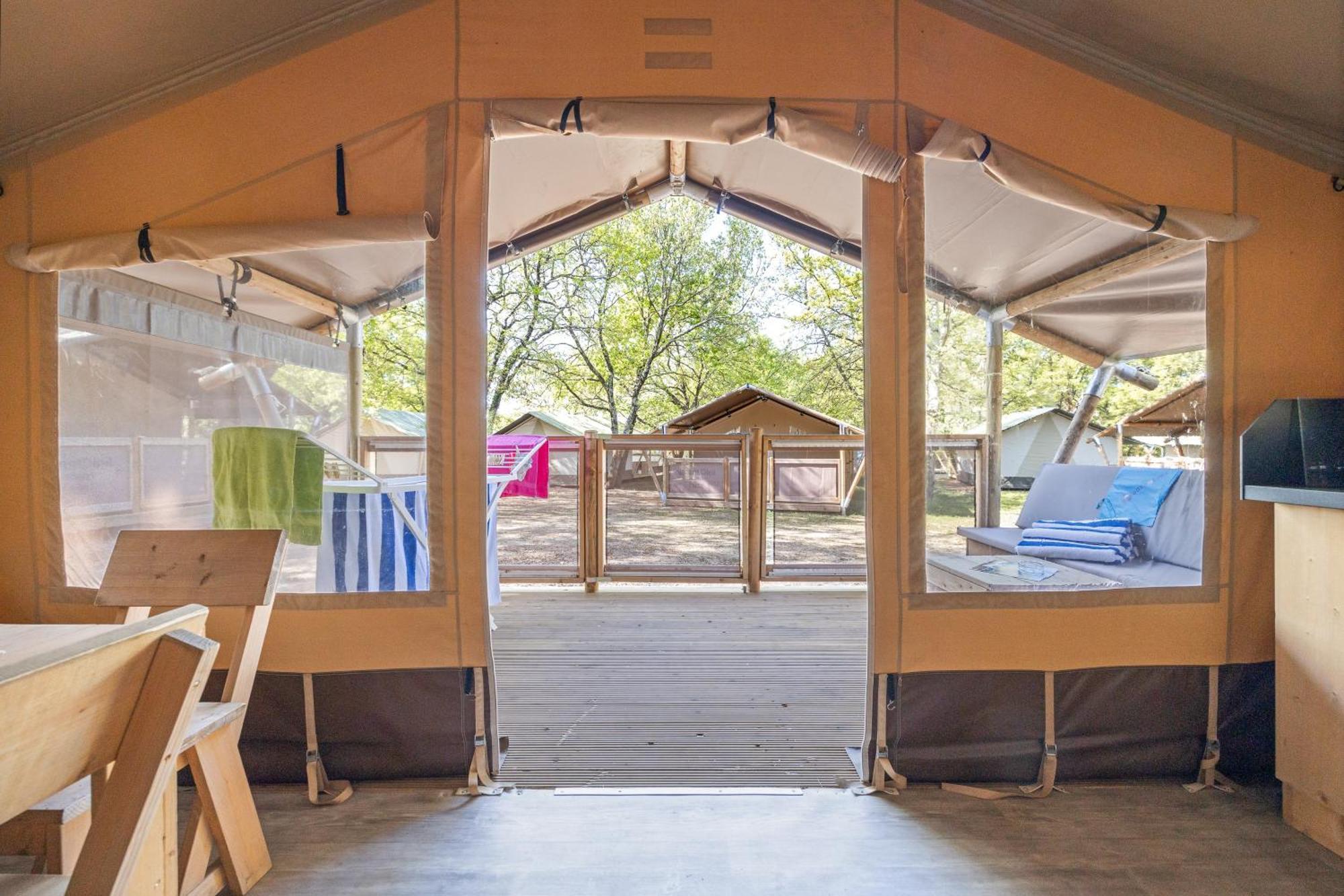 Easyatent Safari Tent Lanterna Červar-Porat Oda fotoğraf
