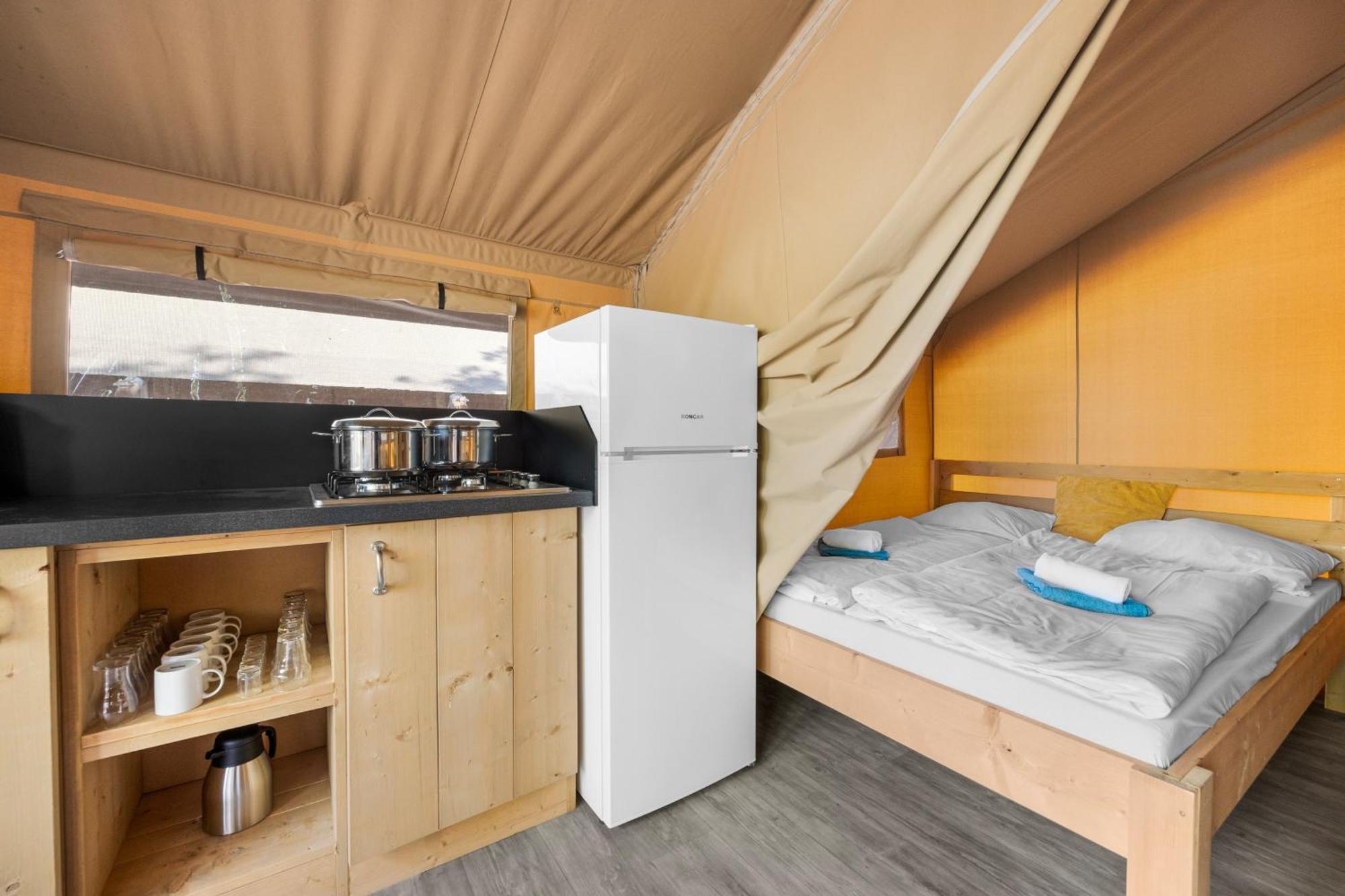 Easyatent Safari Tent Lanterna Červar-Porat Oda fotoğraf