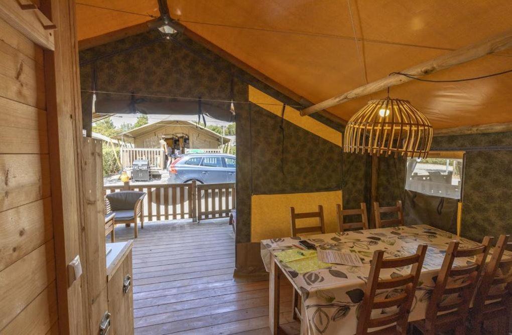 Easyatent Safari Tent Lanterna Červar-Porat Oda fotoğraf