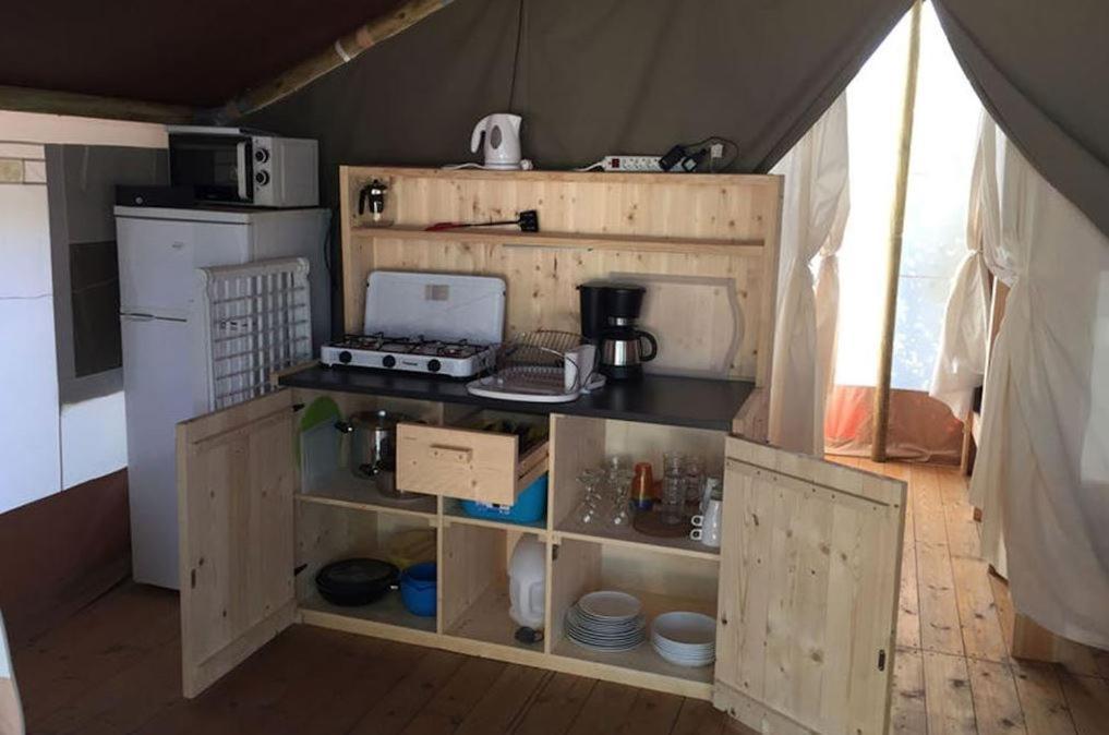 Easyatent Safari Tent Lanterna Červar-Porat Oda fotoğraf