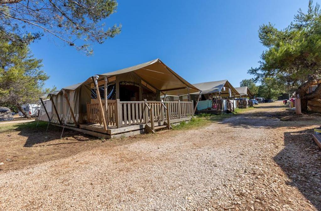 Easyatent Safari Tent Lanterna Červar-Porat Oda fotoğraf